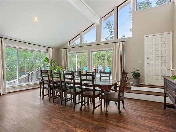 3rd image of 2424 Richards Dr