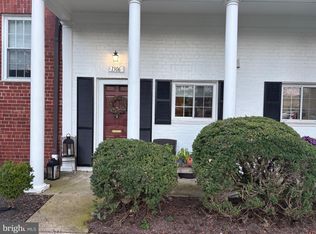 1306 Martha Custis Dr, Alexandria, VA 22302