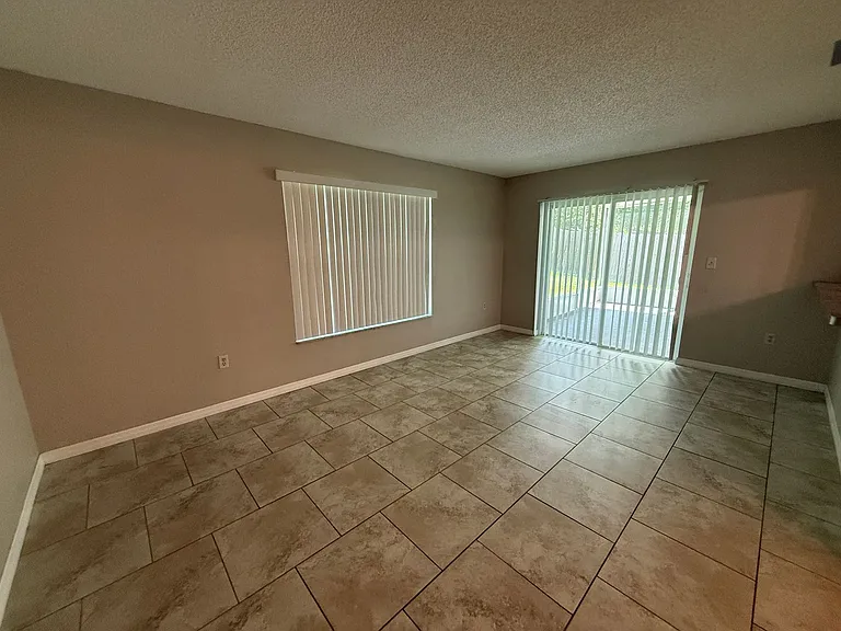7733 Atherton Ave — Photo 8