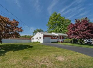2 Highland Ct, Saugerties, NY 12477