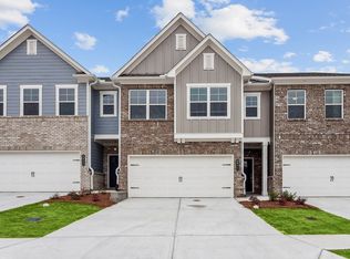 Poplar Row, Hoschton, GA 30548