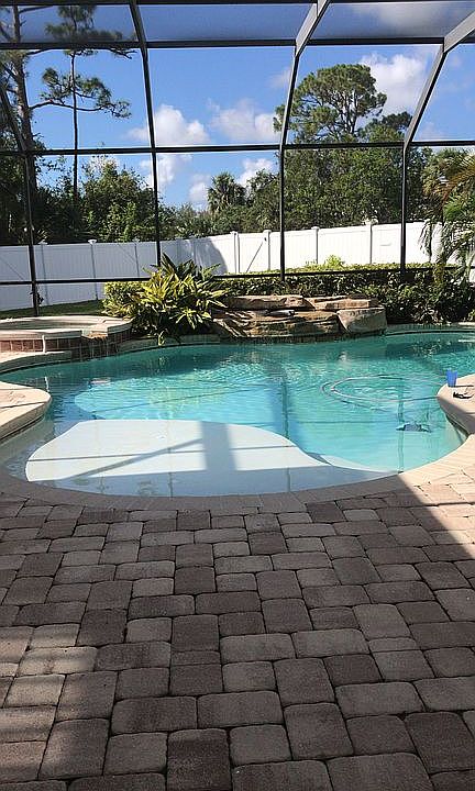 2nd image of 2825 Tuscarora Ct