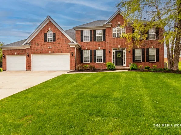 5624 Bergamot Ct, Naperville, IL 60564