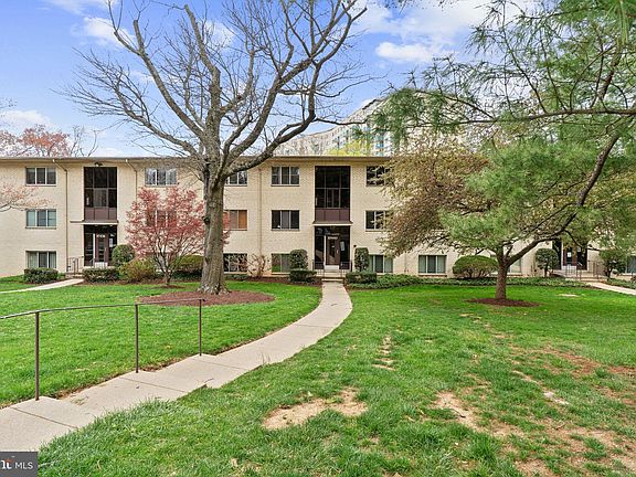 3rd image of 10440 Rockville Pike APT 101