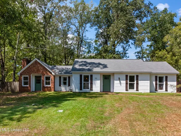103 Lakeside Dr, Brandon, MS 39047