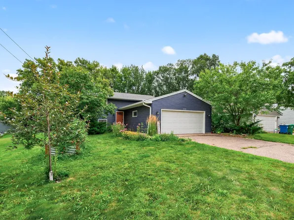 2720 Grove Ln, Mound, MN 55364