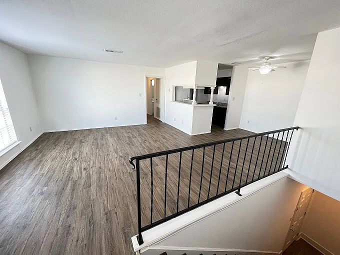 Pinewood Townhomes — Photo 9