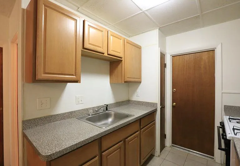 407 Somerville Ave #1B — Photo 6