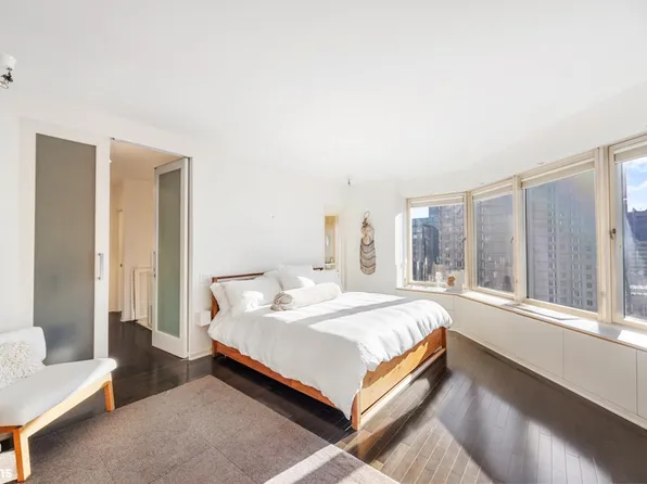 150 West 56th Street image 8 of 14