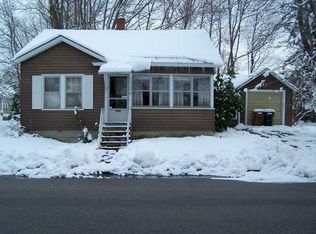 17 Weymouth St, Saco, ME 04072