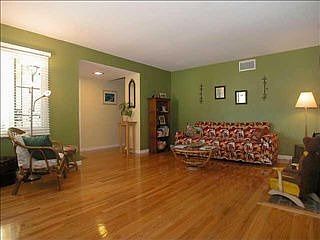 1st image of 6256 Primrose Dr