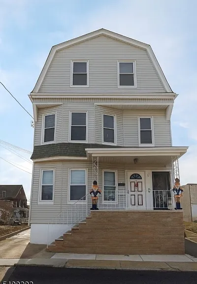 71 Crystal St — Photo 1