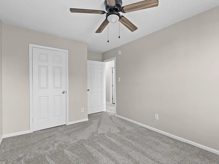 1619 Slidell Ln — Photo 27