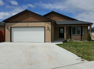 5616 Mickshelly Cir, Klamath Falls, OR 97603
