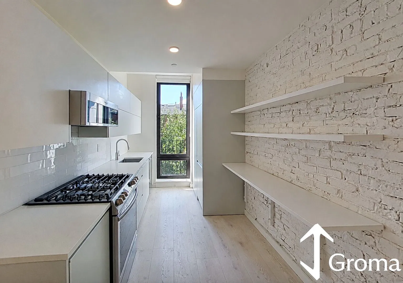 Luxury Lifestyle, 3 Bathrooms, Laundry in Unit, Pet Friendly, NO FEE! Near NEU — Photo 2