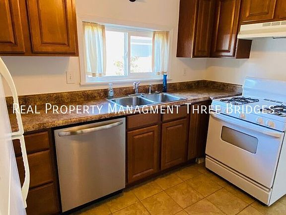 3rd image of 7061 Pernod Ave