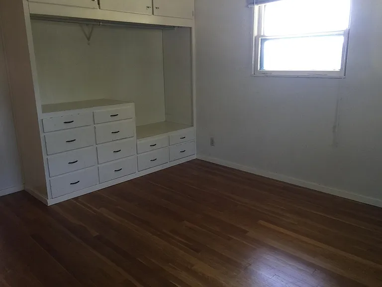 530 NW Irving St — Photo 6