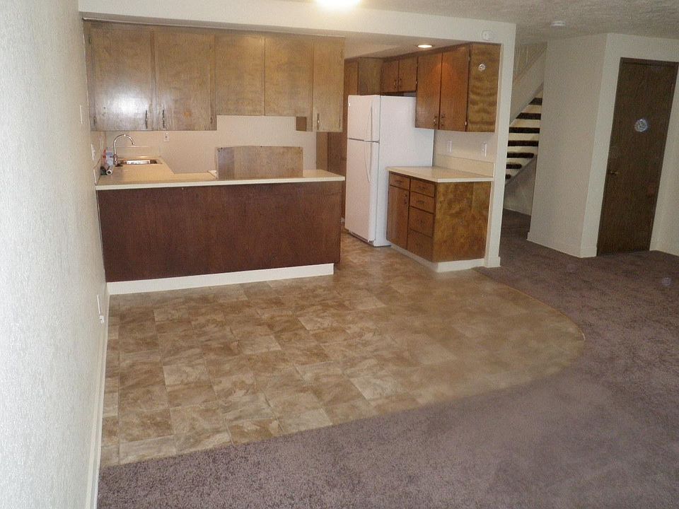 1st image of 2510 E 8th St APT 1