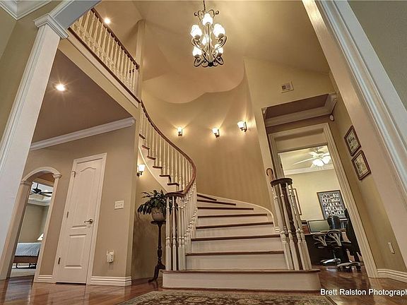 5th image of 2631 N Candlewood Dr
