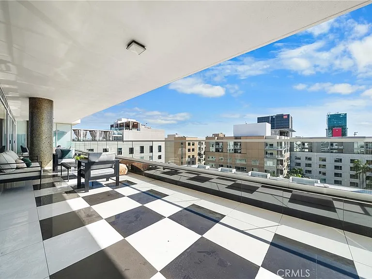6250 Hollywood Blvd #12F — Photo 15