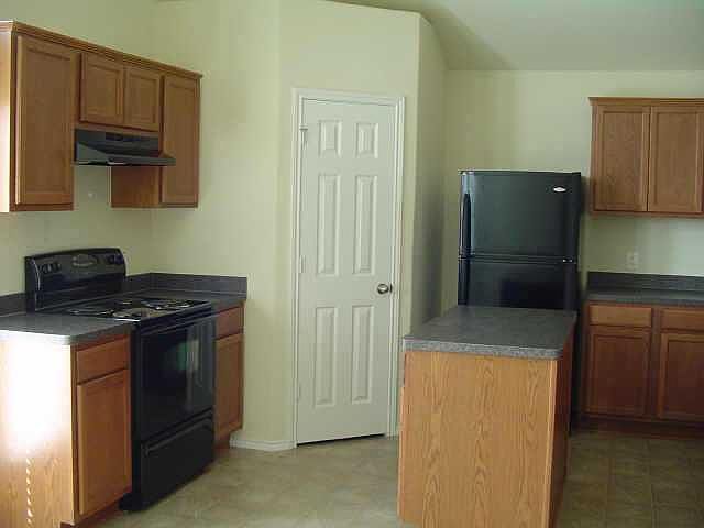 2nd image of 100 Dolly St