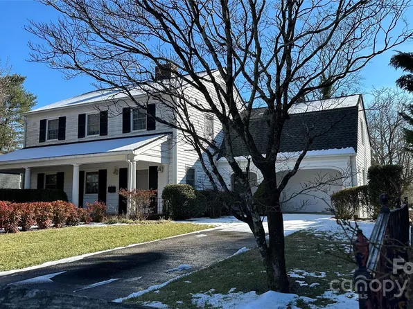 826 5th Ave W, Hendersonville, NC 28739