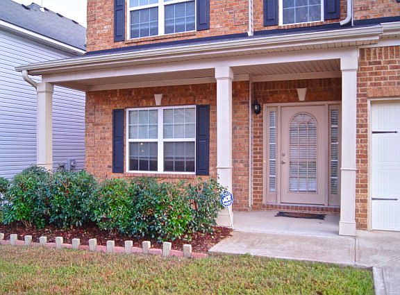 2nd image of 2211 Windy Ln