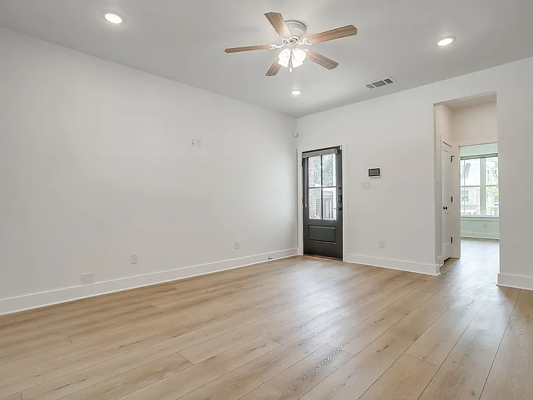 2811 Forest Park Blvd — Photo 4