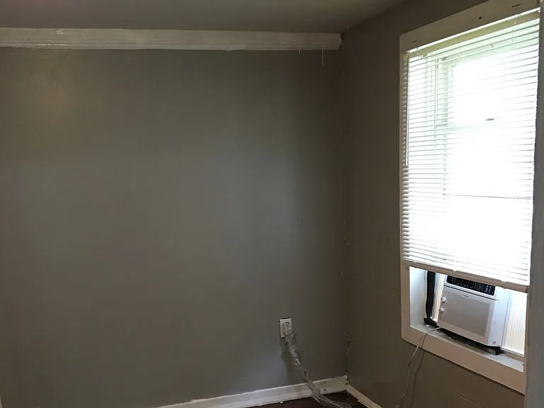 1806 W Davidson Ave — Photo 4