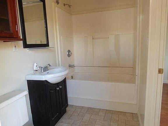 bathroom2