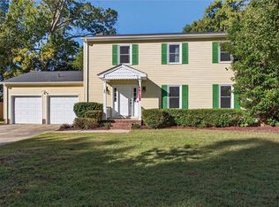 20 Pine Cone Dr, Hampton, VA 23669
