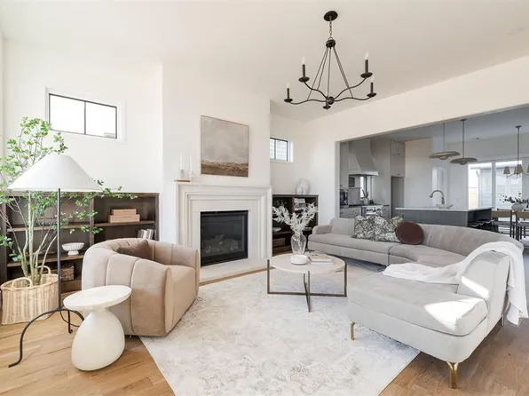 1633 Pioneer St, Oklahoma City, OK 73108