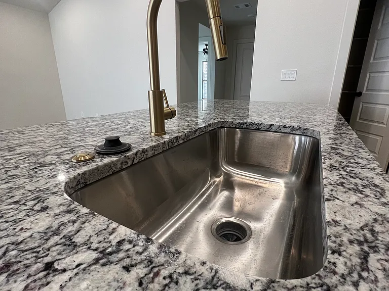 13815 Gary Ave — Photo 6