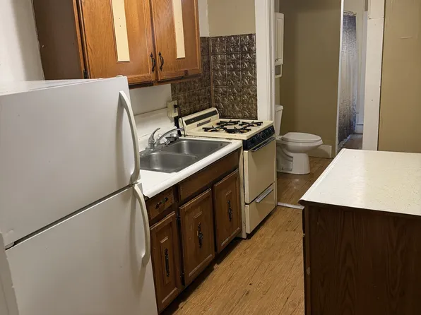 2100 Pershing Blvd #3, Clinton, IA 52732