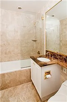 Rented by Keller Williams NYC | media 26