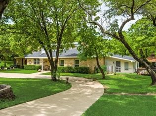 6049 W Red Bird Ln, Dallas, TX 75236