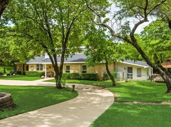 6049 W Red Bird Ln, Dallas, TX 75236