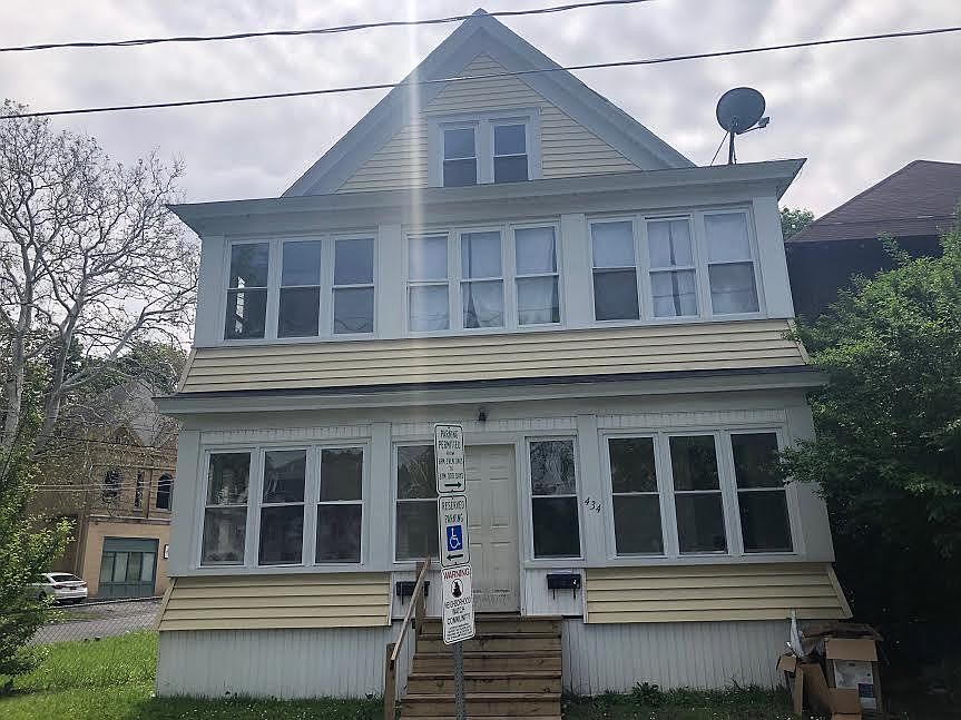1st image of 434 Douglas St #1