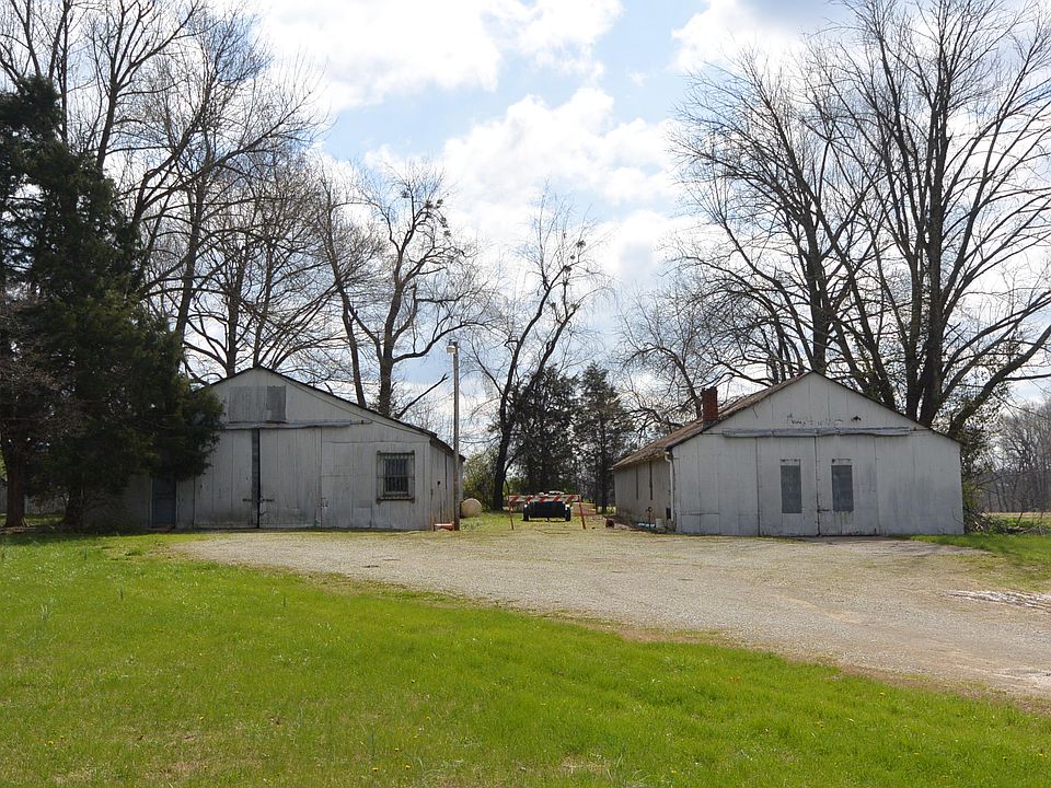 2nd image of 481 Loretto Rd