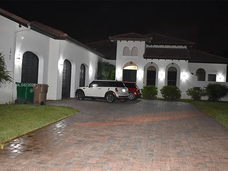1460 SW 125th Ave — Photo 3
