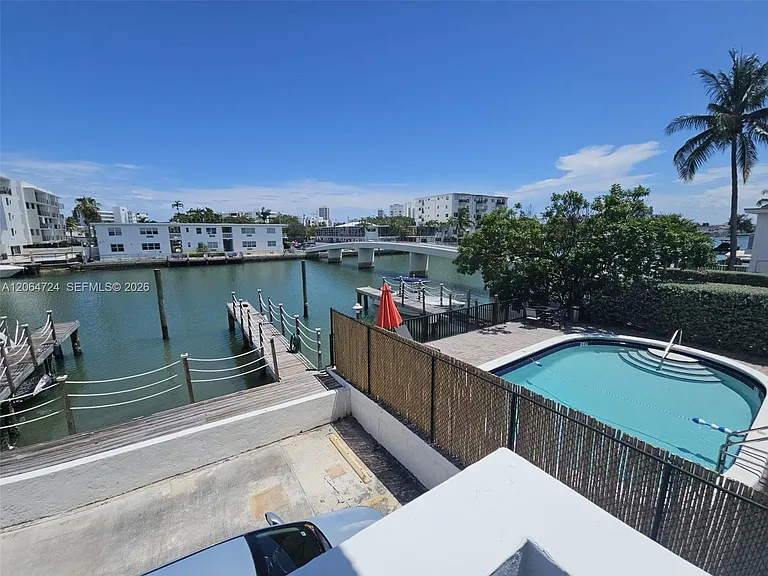 8101 Crespi Blvd #403 — Photo 4