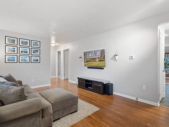 5th image of 4312 Orchard View Dr