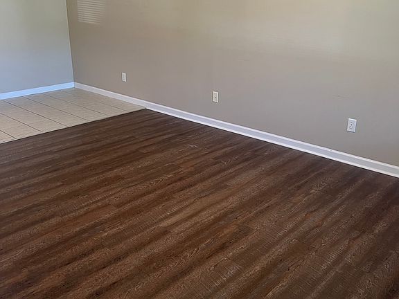 3rd image of 175 Priscilla Dr #175