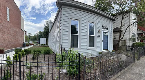 1118 Rogers St Photo 1