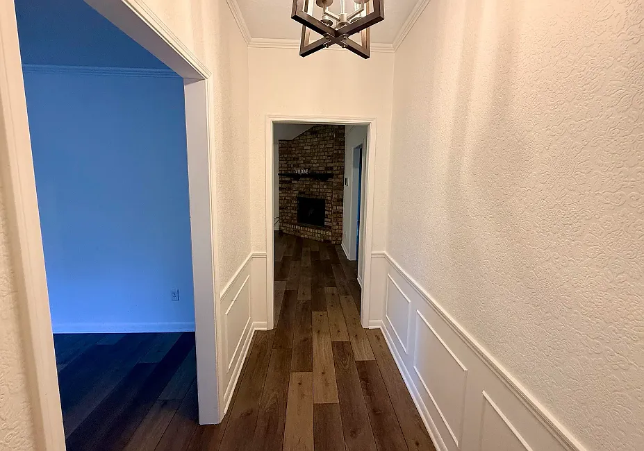1045 Chatwood — Photo 4