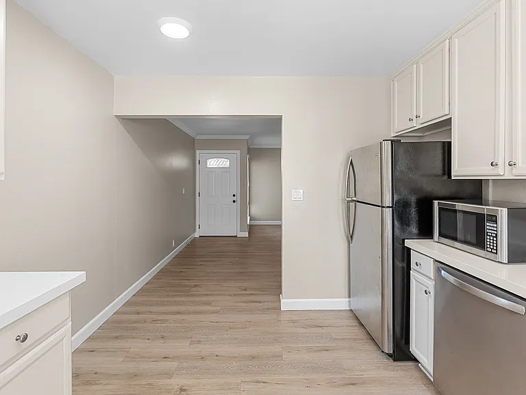 4695 Mission Blvd #4695 — Photo 5