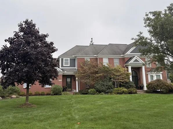 9782 Fellows Creek Dr, Plymouth, MI 48170