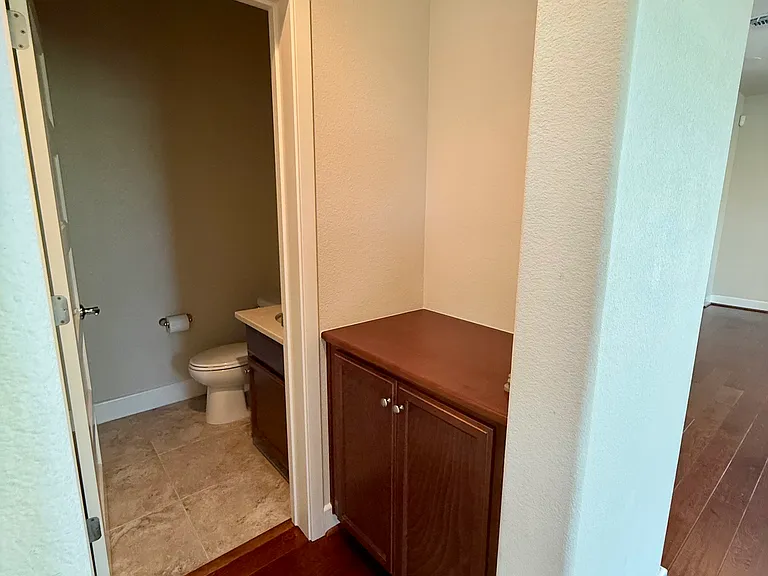 6482 Tralee Village Dr — Photo 32