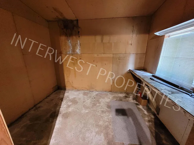 16045 Swan Ave — Photo 13