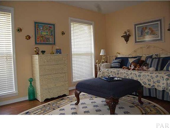 5th image of 3961 McClellan Dr